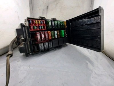 99 Ford F-250 F-350 Super Duty 5.4L AT Engine Fuse Box Relay Junction Block OEM