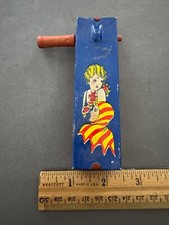 KIRCHHOF TIN LITHO LIFE OF THE PARTY JESTER FLAPPER DECO NOISEMAKER WOOD HANDLE