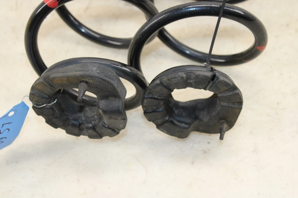 Juego de muelles helicoidales traseros Nissan Juke AWD 2011-2017 OEM LS60 Foto 2 de 4