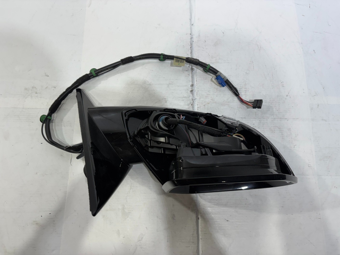 Lamborghini Urus 2019-2026 Right Side mirrors Pair P/N 4ML857410C