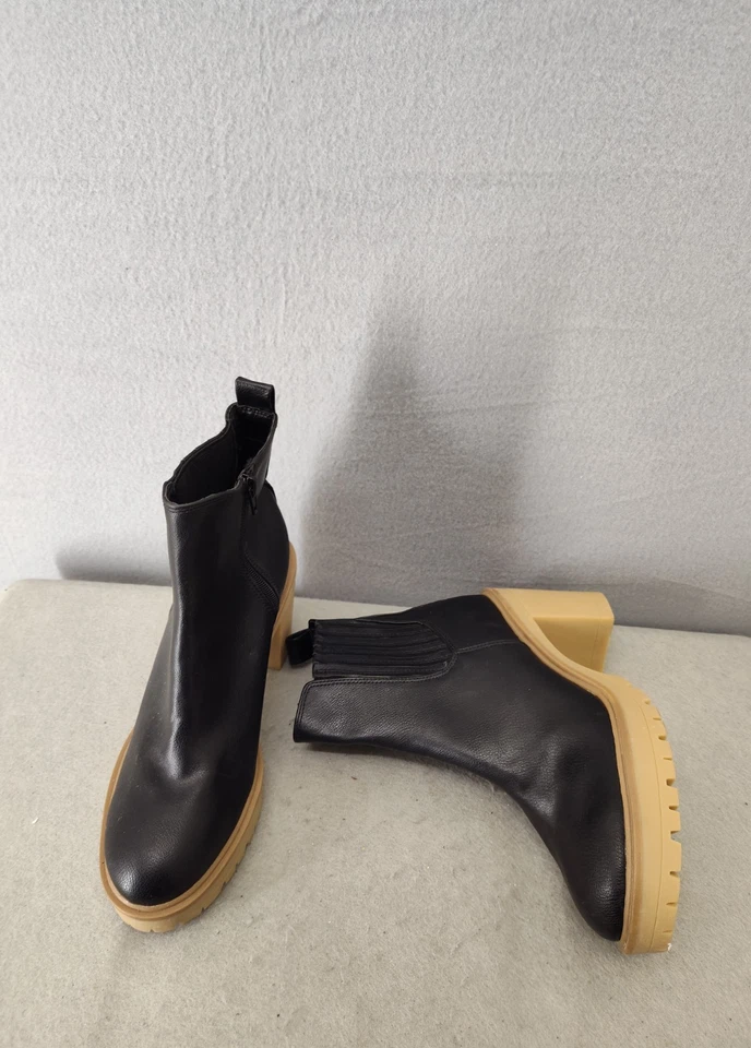 Dolce Vita Women Boots 9 Black PU Leather Platform Chelsea Zip Up Heel Shoes - Image 4 of 4