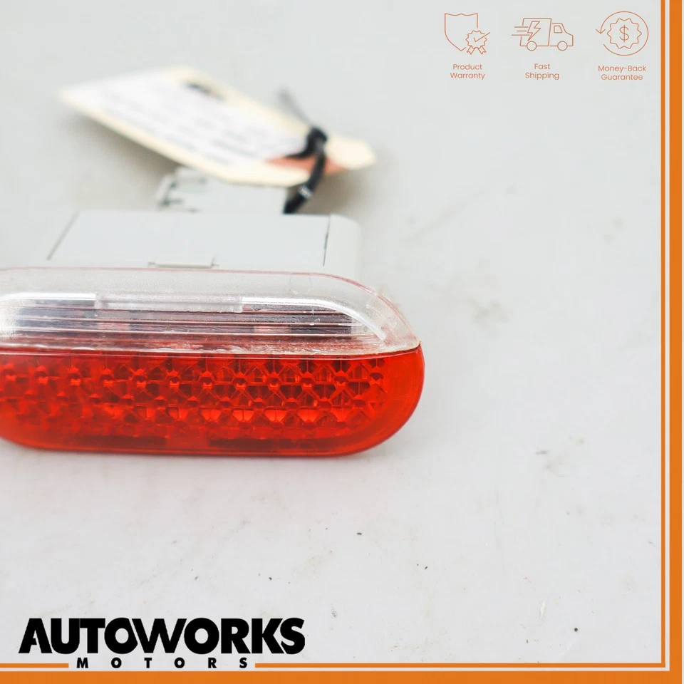 04-09 Jaguar XJ8 VDP X350 Puerta trasera izquierda o derecha Luz de cortesía Lámpara OEM Foto 4 de 4