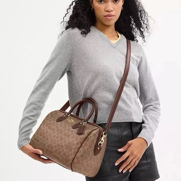 Borsa a tracolla grande Coach Rowan nuova con etichette in tela firmata CV959 oro marrone marrone chiaro