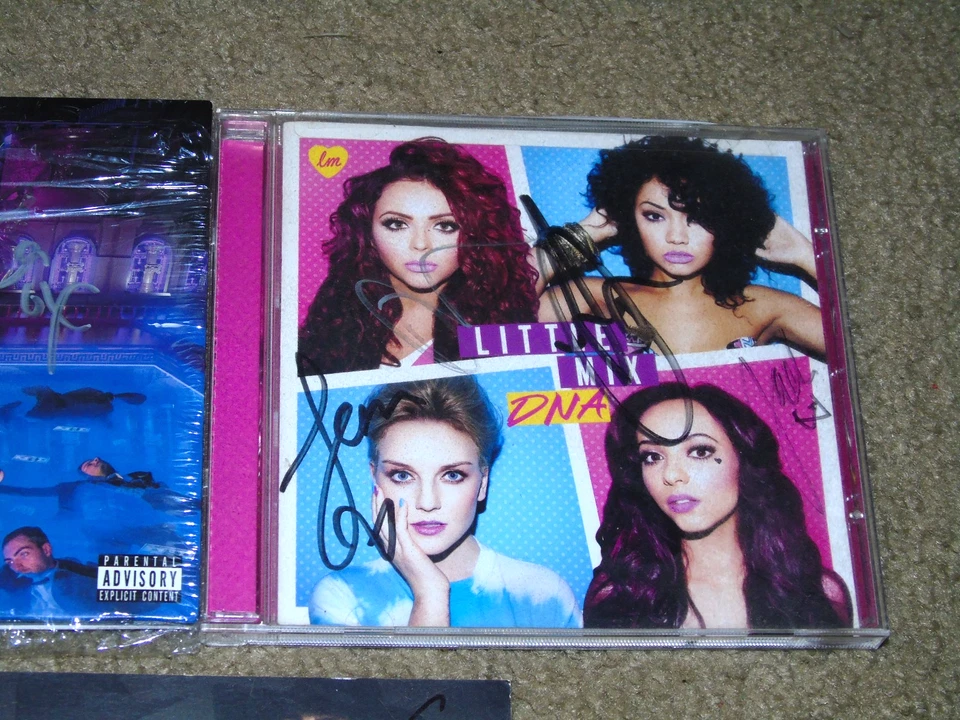 Lot of 2 cd's and 1 Insert Autographed Iggy Azalea End of Era DNA Fifth Harmony Foto 3 de 4