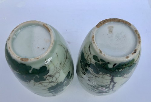 Japanese Seto Porcelain Celadon Glaze Floral Vase Set Pair - Picture 11 of 20