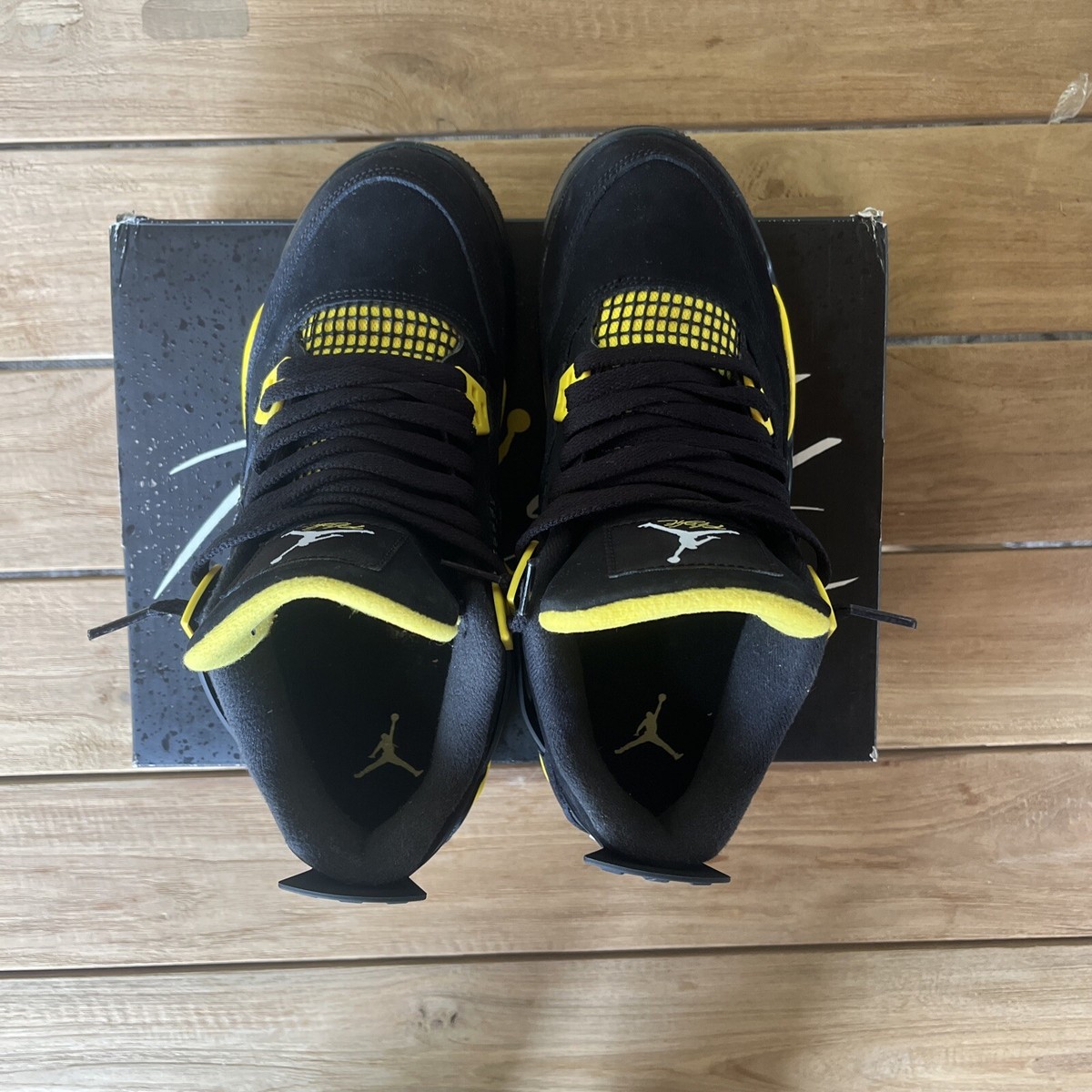 aJu ‪‪❤︎‬ ❎SOLD OUT❎ Nike AJ 4 X Kaws Cool Grey Size - 39 (25cm