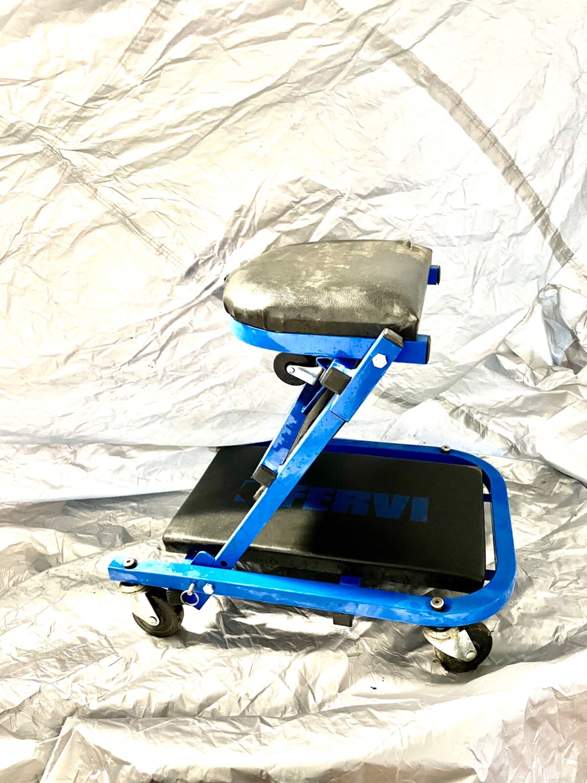 Sgabello Da Officina Fervi 0645/S Con Ruote, Portaattrezzi E Seduta Imbottita - 368x360x365mm - Foto 3