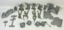 Lot Of 10 Plastic Army Men 2"  Accessories  Greenbrier International Toys