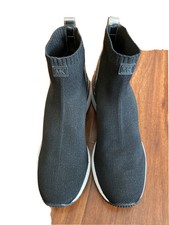 vicky bootie michael michael kors