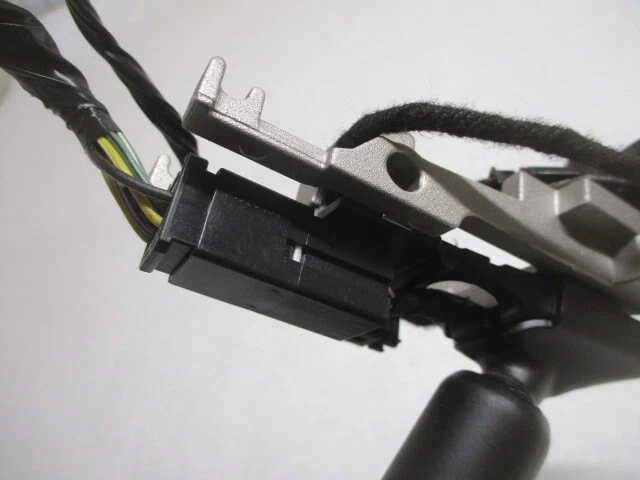 Espejo retrovisor Cadillac SRX Chevrolet Orlando con atenuación automática y Onstar OEM LKQ Foto 3 de 4