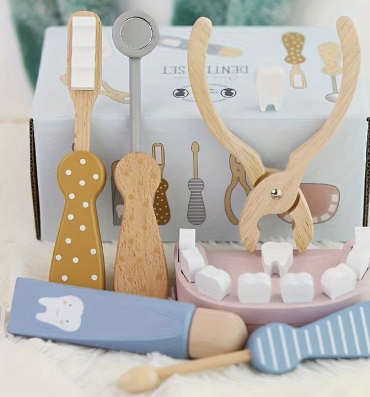 Wooden Doctor Role Play Set -New No Box