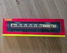 Hornby R4346A BR Maunsell 6 Compartment Brake Coach S3790S in BR Crimson & Cream
