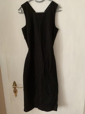 Kleines schwarzes Kleid Mohito Gr 38 Rückenausschnitt
