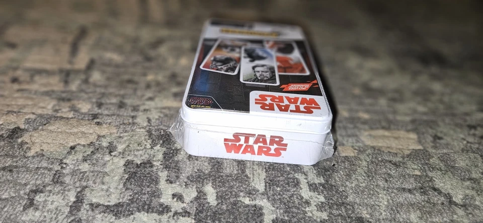 Star Wars Dominoes The Last Jedi in Collector's Tin Brand New & Factory Sealed!! - Image 4 of 4