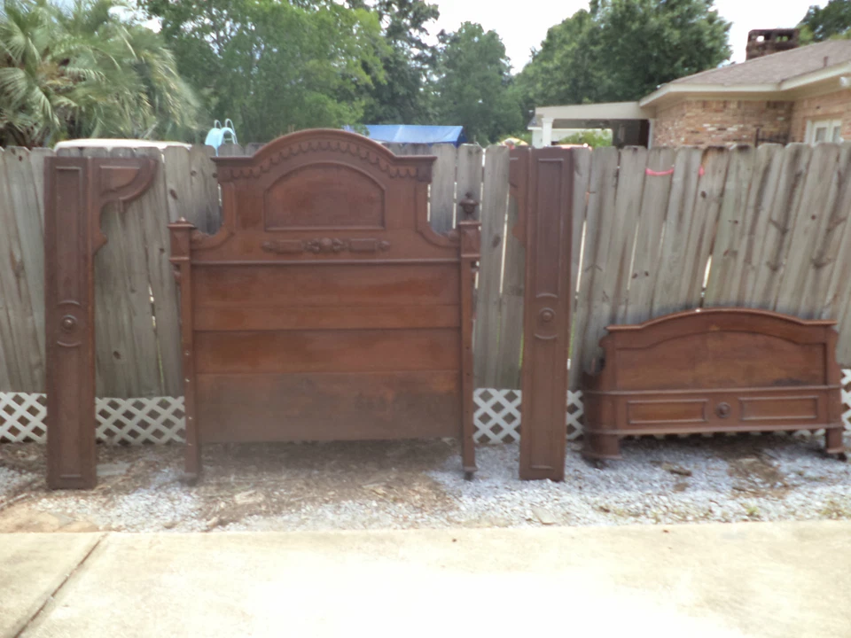 Hermosa cama de respaldo alto renacentista victoriano de nogal y burl c1875 Foto 2 de 4