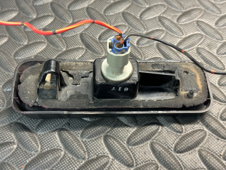 Luz de marcador de cuarto lateral izquierdo Suzuki Sidekick Geo Tracker 1989-1998 Foto 4 de 4