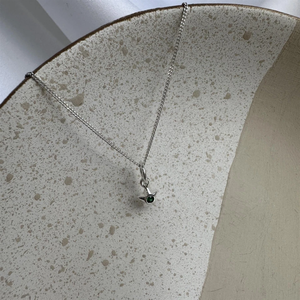 Sterlingsilber & Smaragd CZ Kristall Mai Geburtsstein Stern Anhänger an Kette 35 - Bild 2 von 4