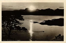 Old postcard AK NORWAY Narvik Midnattsol over Harjangen (257887)