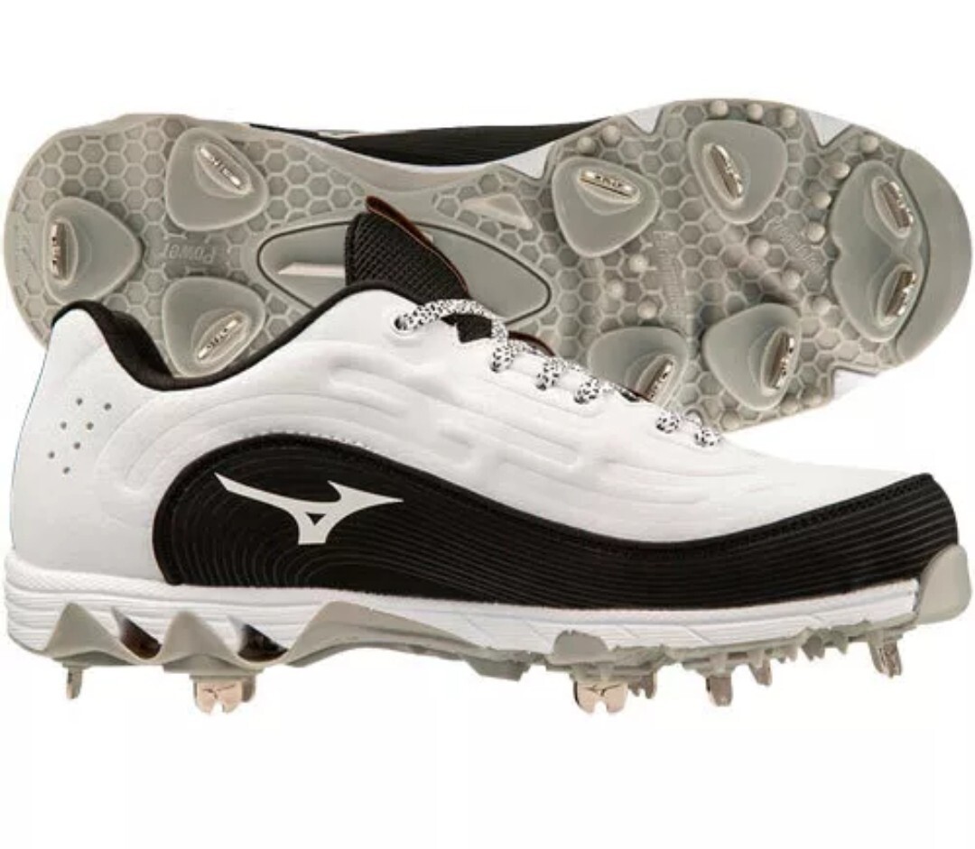 Mizuno 9-Spike Swift Low Women's White Black Metal Softball Cleats Size