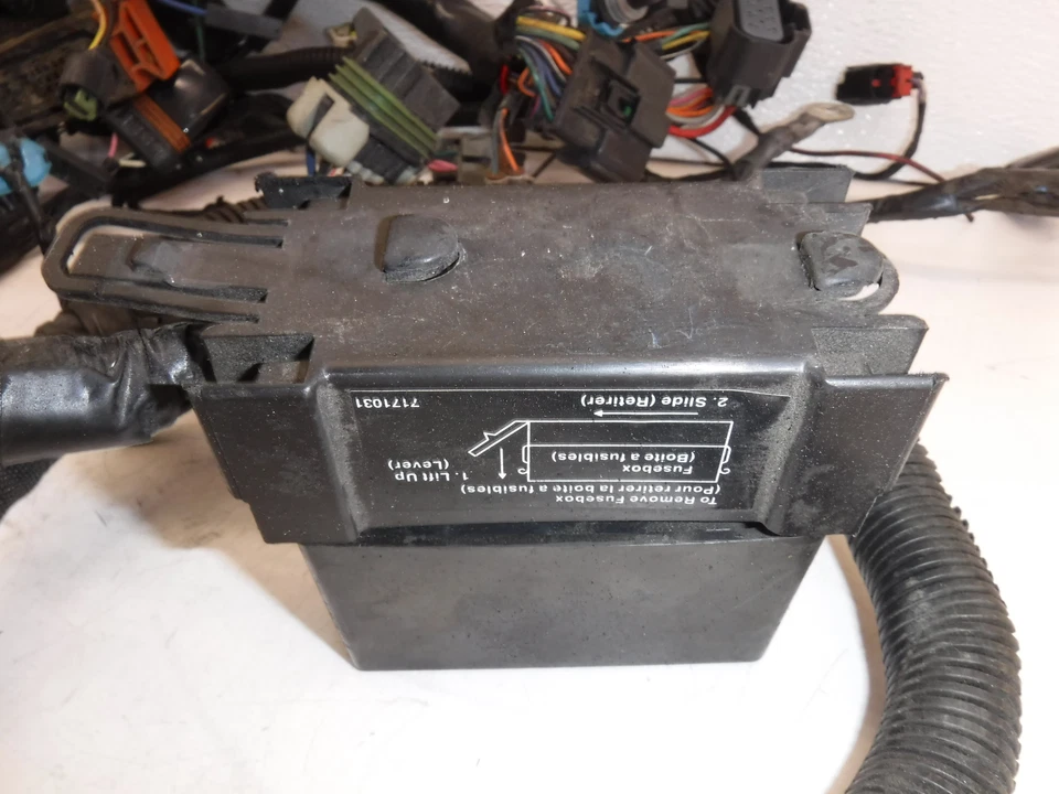 2015 victory cross country MAIN ENGINE WIRING HARNESS MOTOR WIRE LOOM - Image 2 of 4