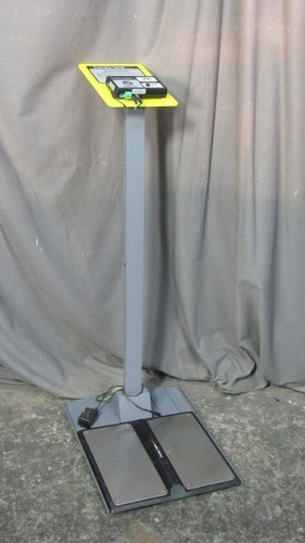 Desco 19271 Wrist and Foot Combo Tester X3 with Stand