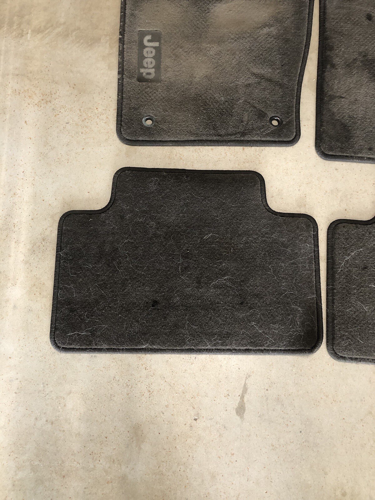 Jeep Grand Cherokee Carpet Floor Mats 4 Piece BLACK OrIginal Jeep Logo