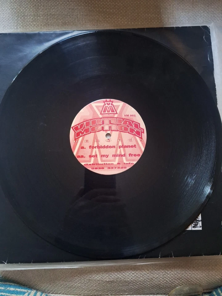 DJ NUT NUT VIRTUAL MOTION FORBIDDEN PLANET/SET MY MIND 12IN EP VM001 Foto 2 de 4