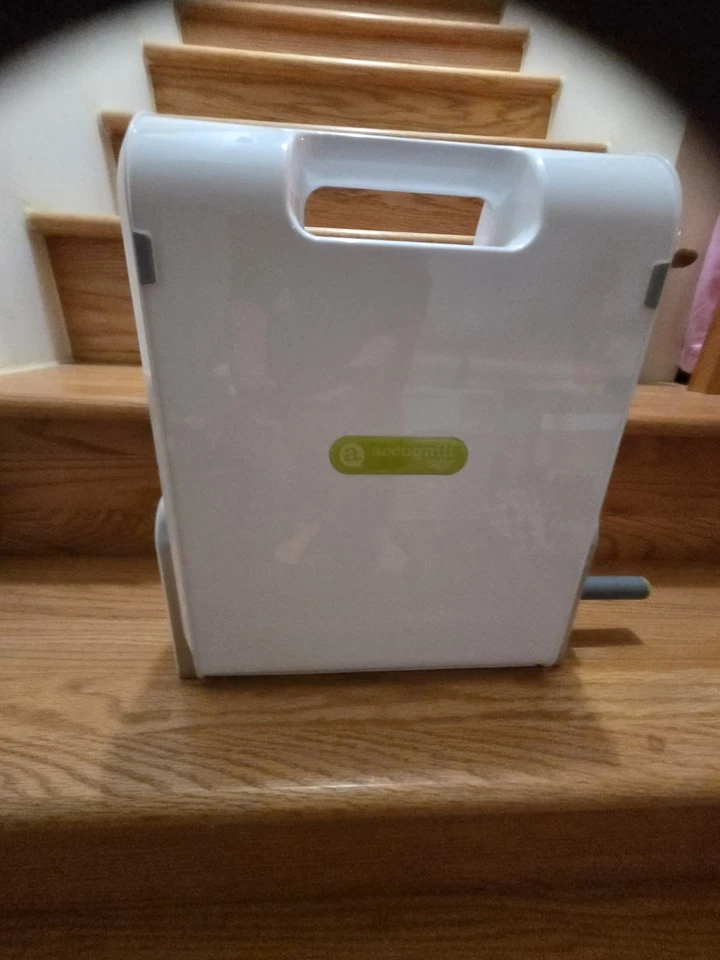 Troqueladora de tela Accuquilt 55100 Go para acolchado.   Ligeramente usado con bolsa. Foto 4 de 4