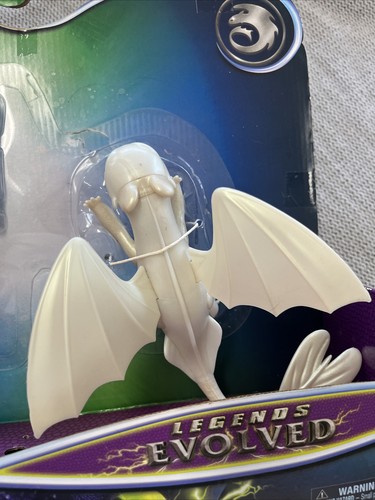 Paquete de figuras Dreamworks Dragons Legends Evolved Toothless & Lightfury daños - Imagen 4 de 6