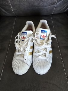 adidas superstar Gold Stripes women Size 7