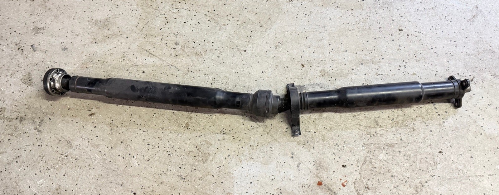 ✅ 2014 - 2019 Maserati Ghibli Driveshaft Prop Shaft GKN 6700085460 OEM