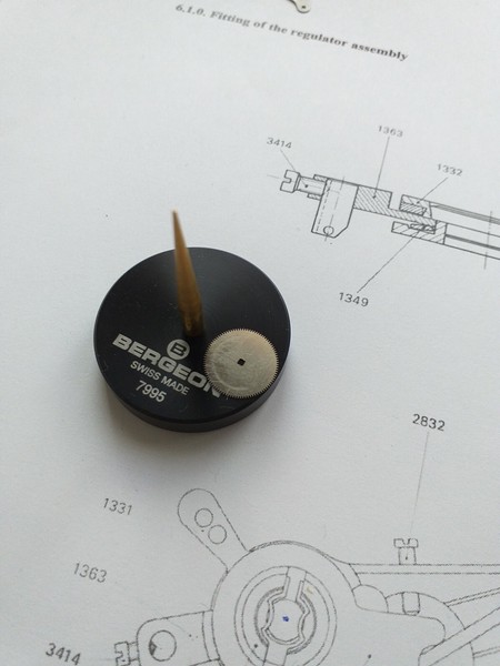 OMEGA Nr. 1010 1100. Rochete. CAL.  1010/11/12-1020/21/22.