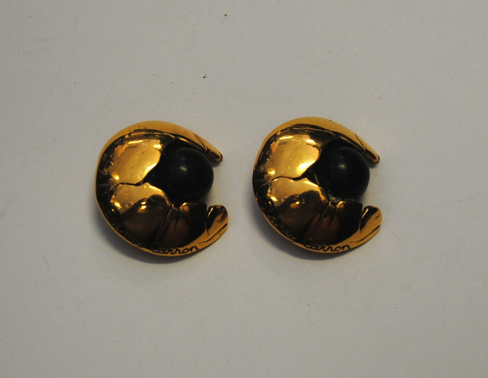 Picture 1 of 3