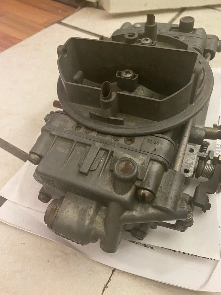 Carburador de doble bomba Holley 6210-8 SpreadBore 650cfm de colección Rat Rod reconstruido Foto 3 de 4
