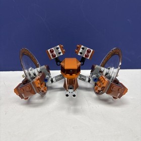 LEGO Star Wars 75085 &ndash; Hailfire Droid (2015) with 2 Super Battle Droids