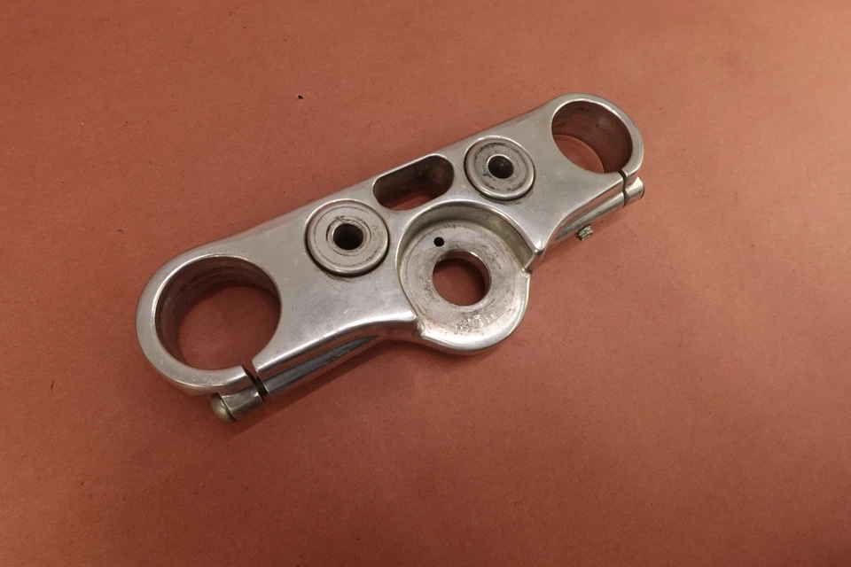 2000-2007 Harley Davidson Dyna Low Rider FXDL Upper Triple Tree Fork Clamp - Image 3 of 4