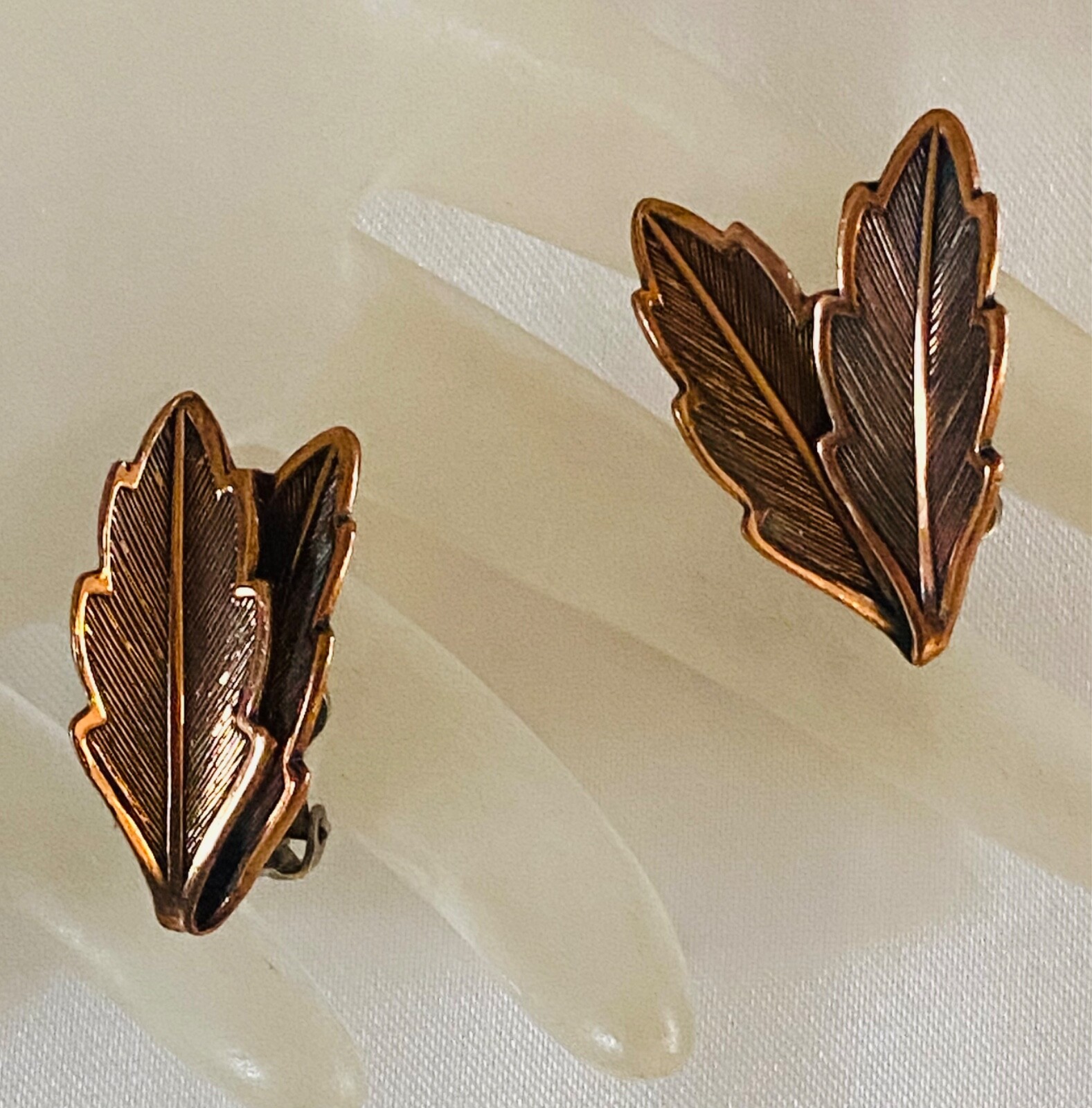 Vintage Retro Solid Copper Leaf Shape Clip On Bac… - image 4