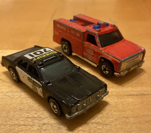 Lot 2 Hot Wheels Vintage 1974 RESCUE UNIT Emergency Fire Truck 82 Police Sheriff