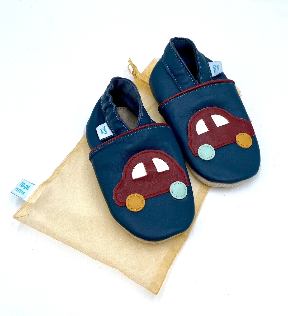 Dotty Fish Lederen eerste wandelende babyschoen. Klassiek ontwerp voor