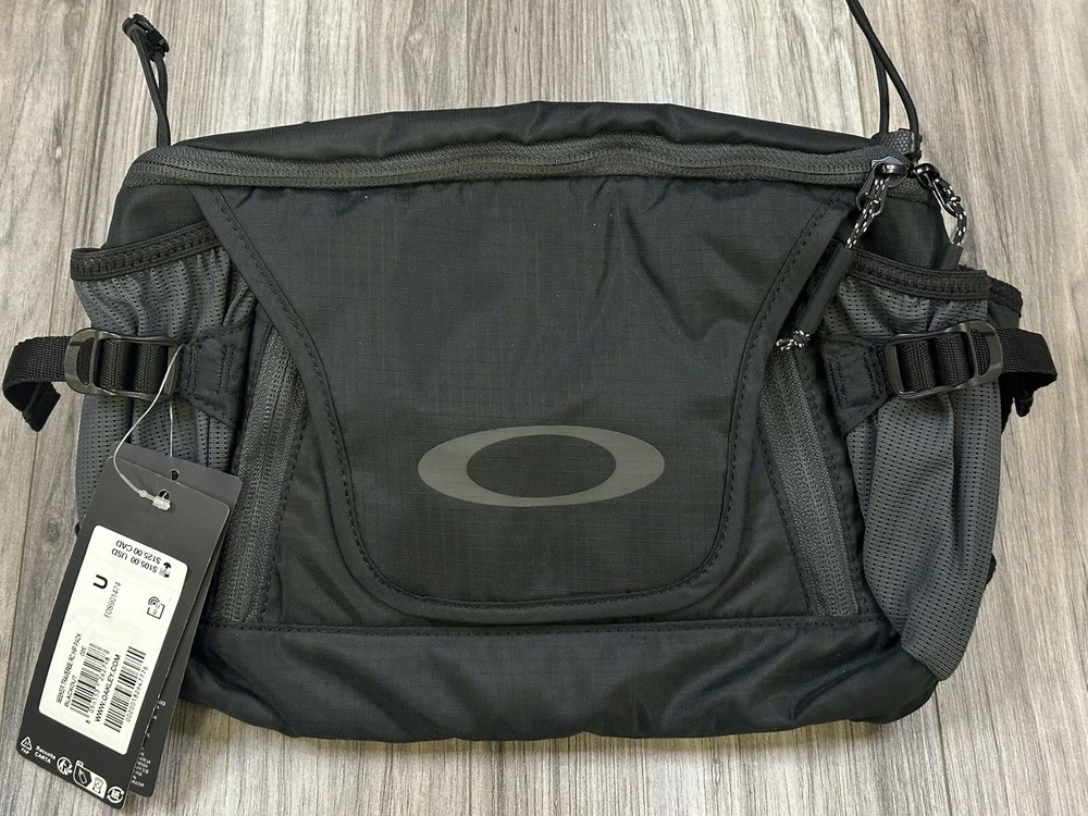 Oakley Seeker Traverse Recycled Hip Pack Fanny Pack Black 4 Liters Unisex NWT