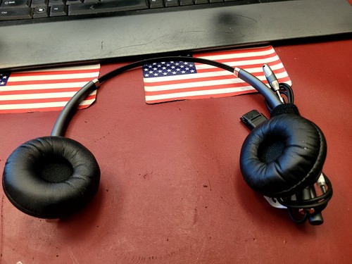 BARELY USED BEAUTIFUL Plantronics HW720 EncorePro Wideband Headset (78714-101)