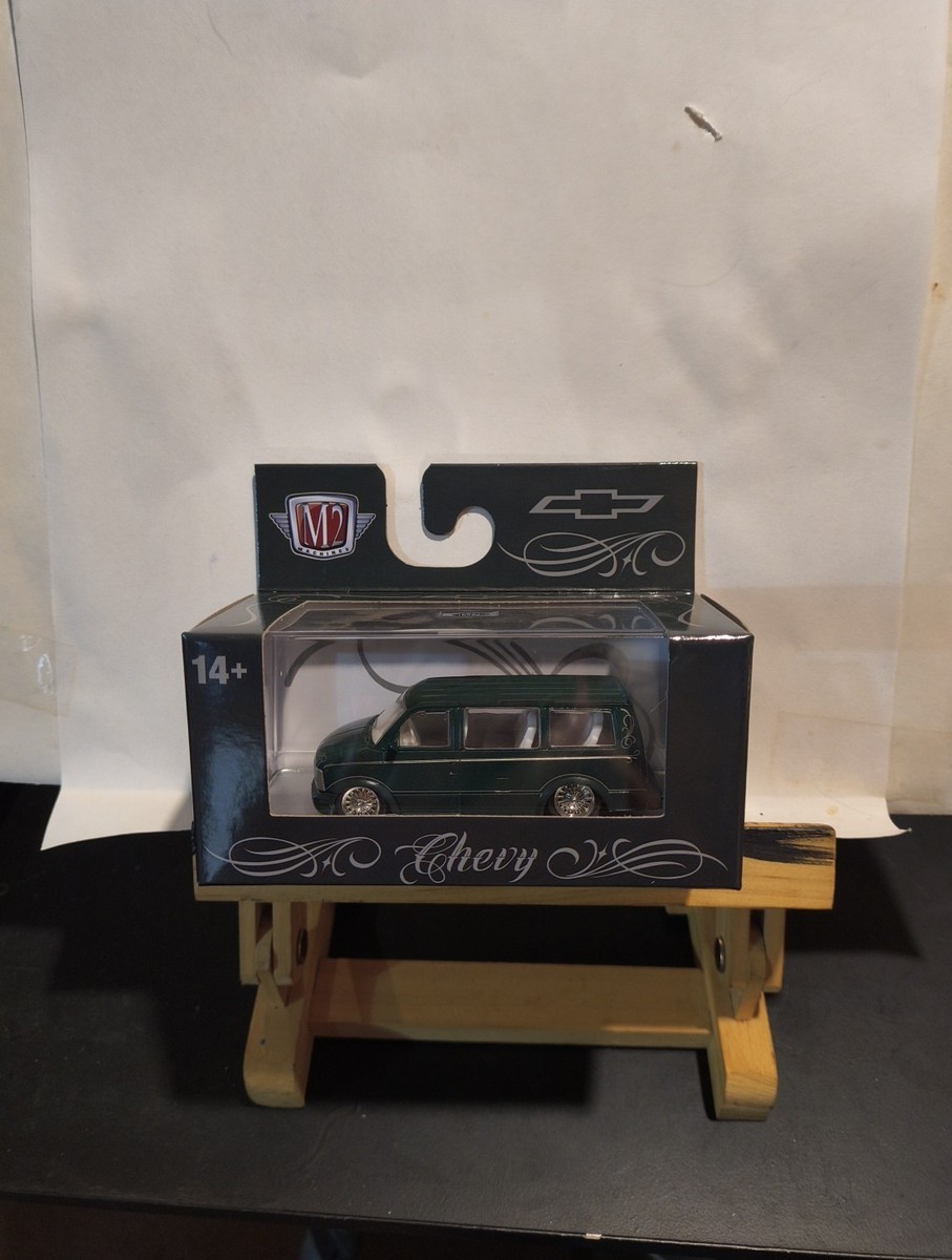 2026 M2 Machines WMTS22 26-08 Walmart Exclusive 1995 CHEVY ASTRO