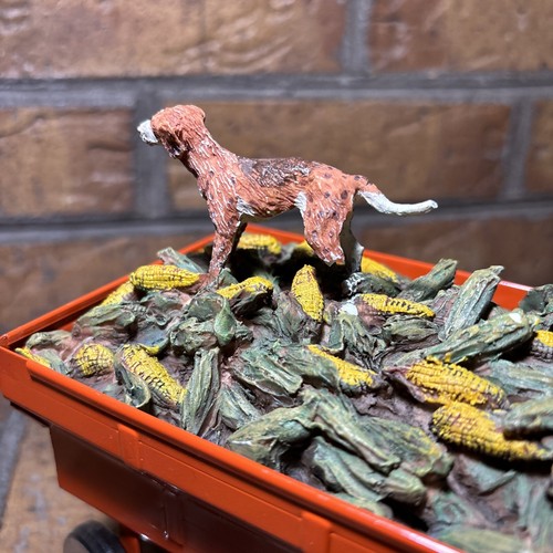 ERTL Wagon Orange 1/16th Scale ✅ W/Dog & Corn Load Figurine By Lowell Davis #10 - Picture 11 of 24