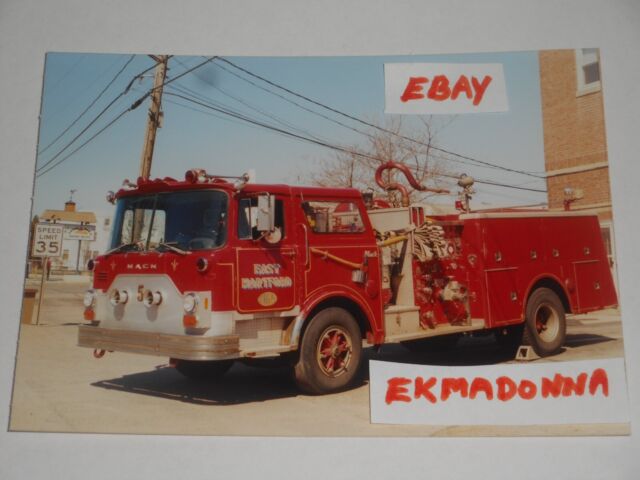 EAST HARFORD CONNECTICUT Fire Dept MACK Engine Pumper 5 Fire Truck Photo