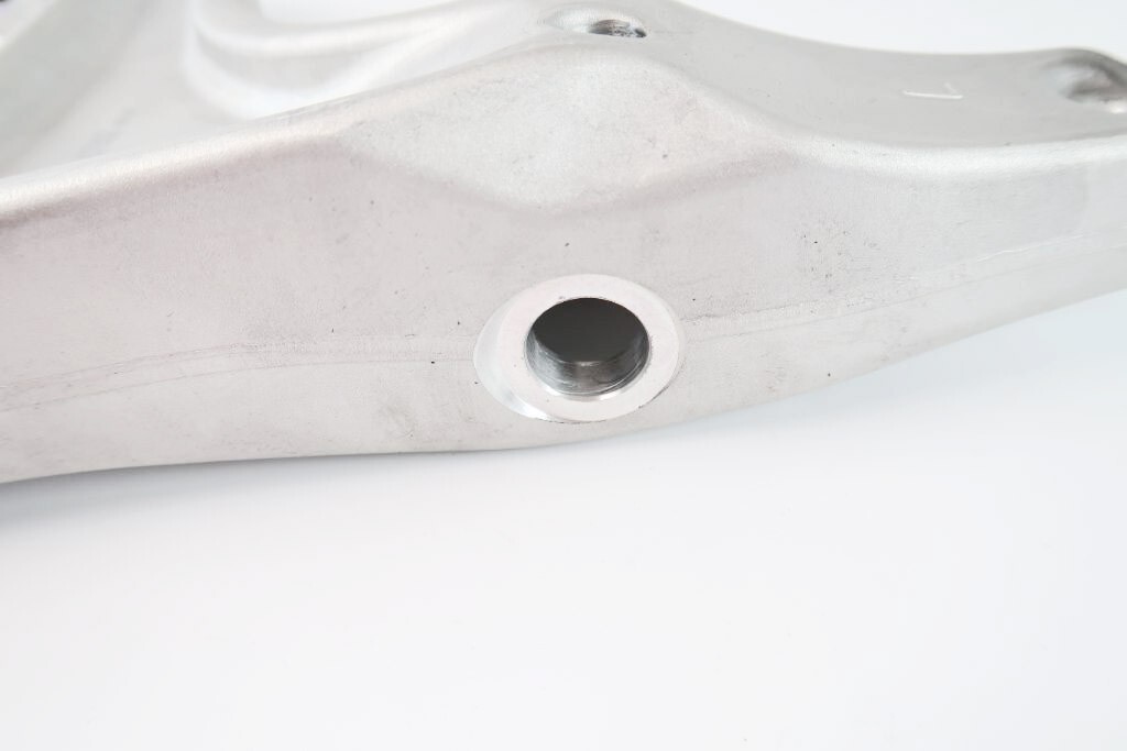 Maserati Ghibli Quattroporte left upper and lower control arms