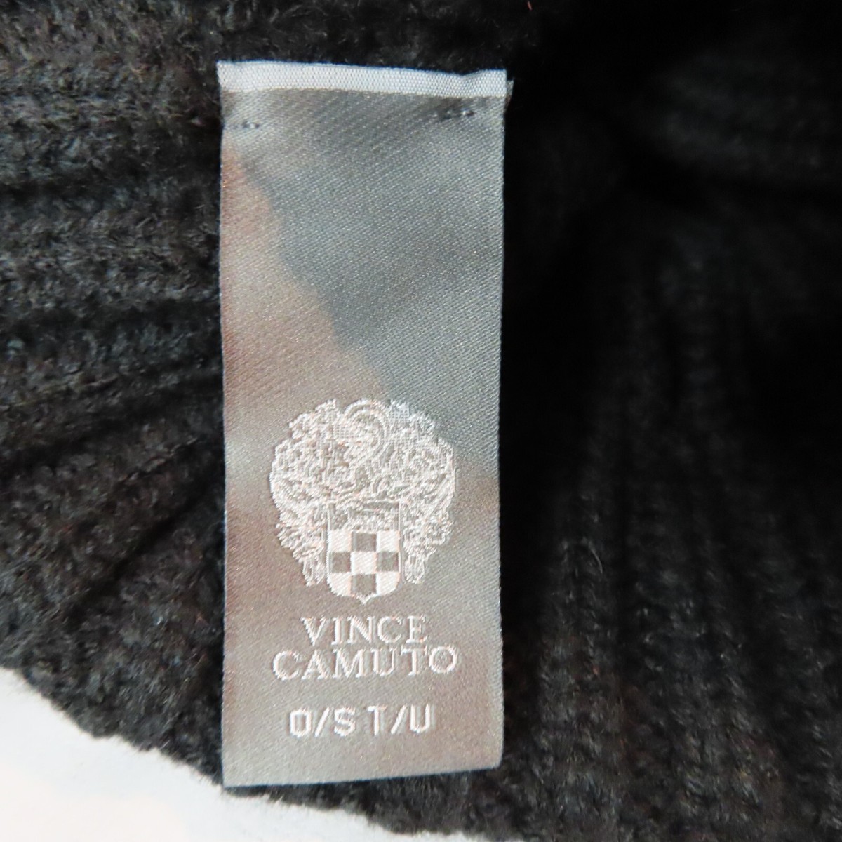 VINCE CAMUTO Beanie Hat Womens O/S Black Faux Fur Pom Knit Acrylic