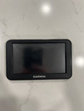 Garmin 2HS166799 GPS Navigation System with case and car charger bundle,tested.