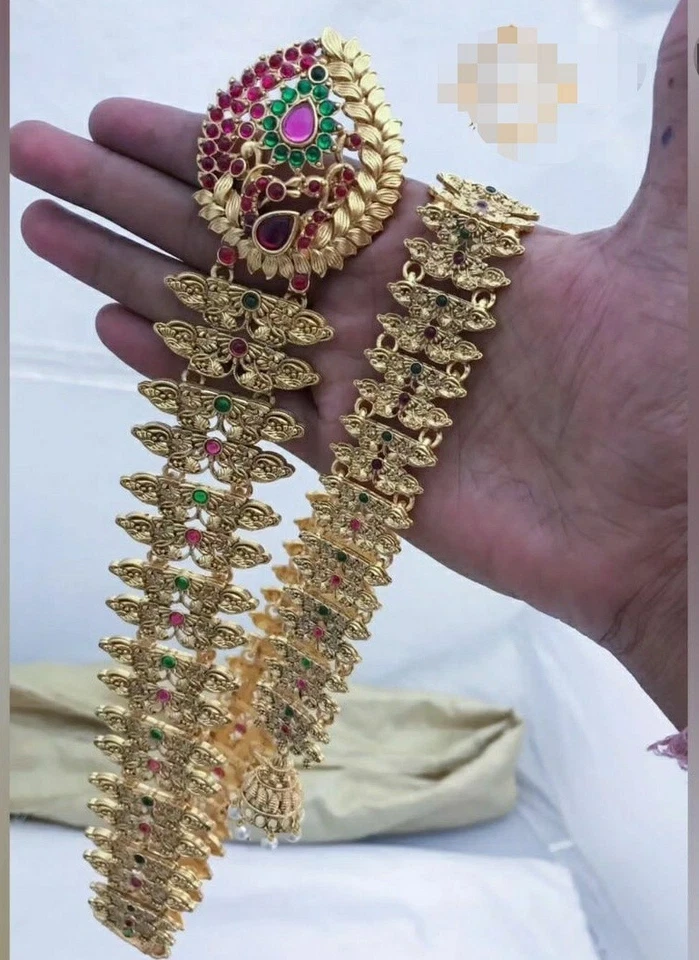 Conjunto de joyas Maggam Jada Bila accesorios para el cabello estilo Bollywood chapado en oro indio Foto 2 de 4