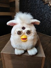 New 1999 Furby Buddies "Love Hug" Plush Bean Bag Tiger Electronic Animal
