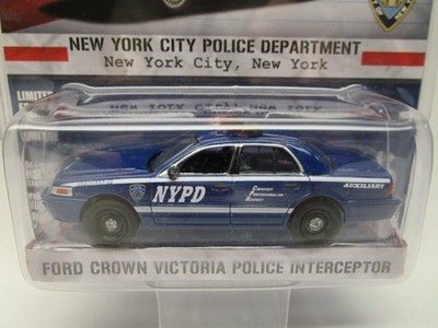 Greenlight Hot Pursuit 1:64 Ford Crown Victoria NYPD Auxiliary